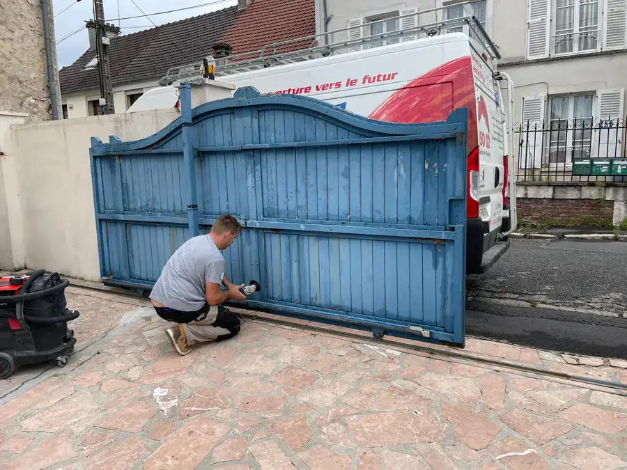 Portail battant aluminium